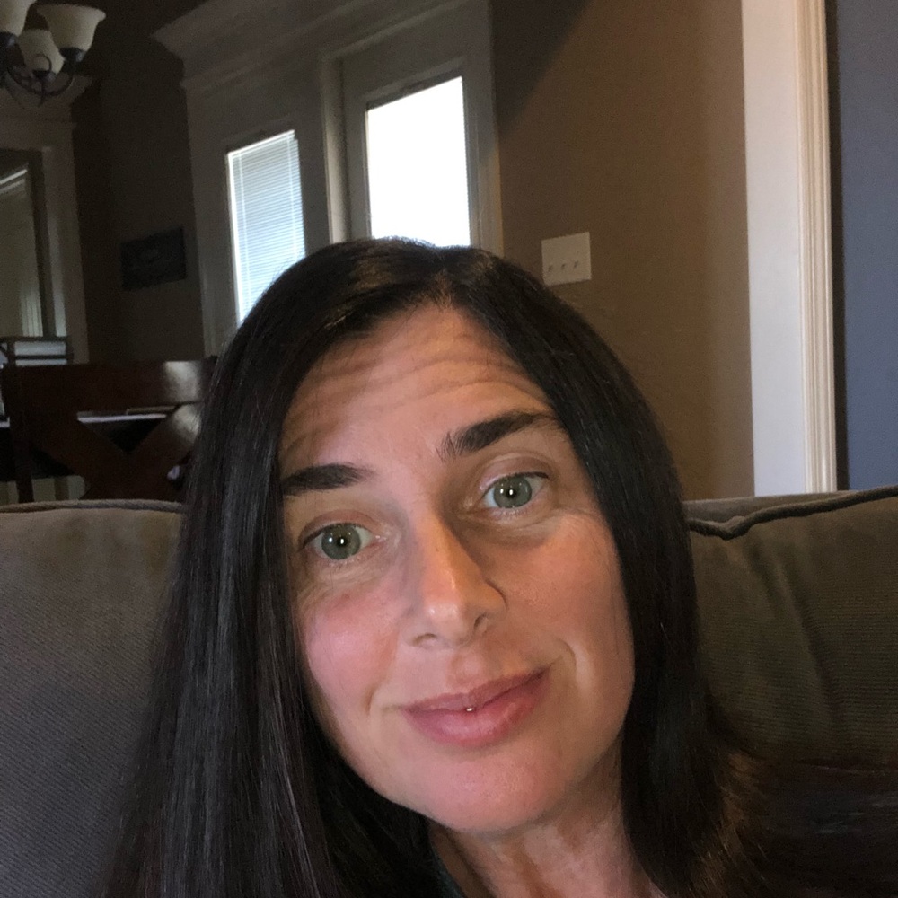 Meet your Posher, Angela